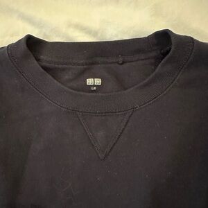 Navy u neck sweater uniqlo